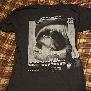 Deftones Mens Size Medium T-Shirt (SMOKE FREE HOME)